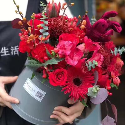 กล่องกระดาษสีชมพู พิมพ์โลโก้ กำหนดเอง พร้อมหูหิบริบบิ้น กล่องแข็งสำหรับของขวัญเด็ก