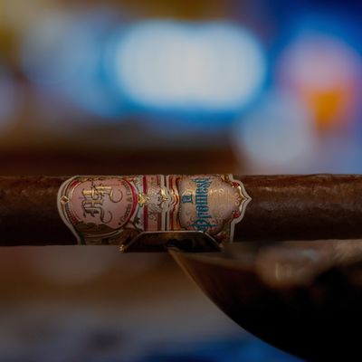 ราคาดี ราคาขายร้อนที่เหมาะสม ซิการ์ สติ๊กเกอร์สติ๊กเกอร์อัตราต่อรอง UV ทอง ซิการ์ แหวนสติ๊กเกอร์สติ๊กเกอร์สติ๊กเกอร์พิมพ์ ออนไลน์